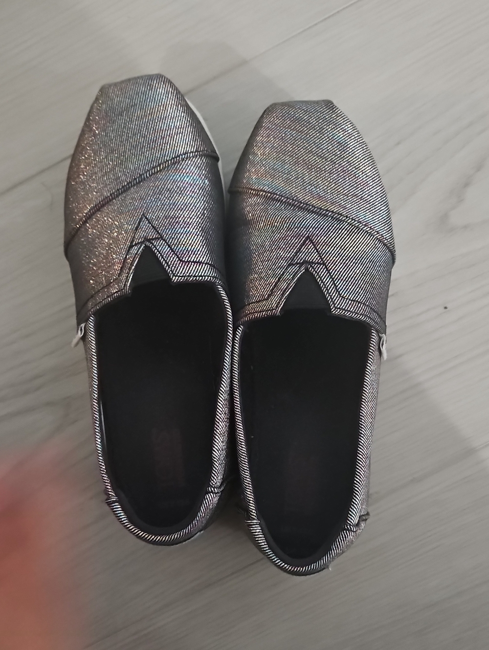 Toms Girls Metallic Silver Slip-On Flats